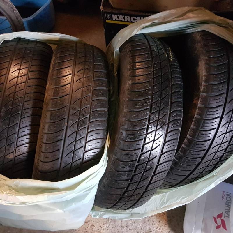 ox_opony-letnie-16570r14-michelin
