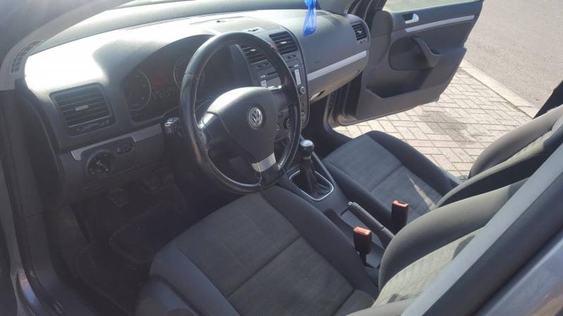 ox_sprzedam-vw-golfa-v-19-tdi