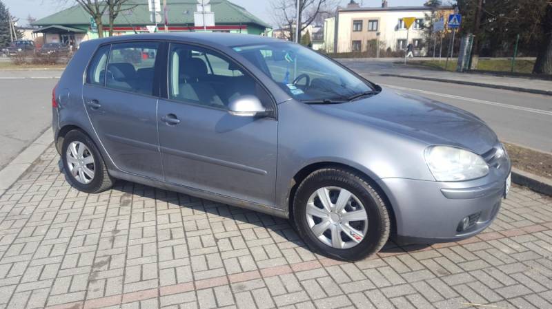 ox_sprzedam-vw-golfa-v-19-tdi
