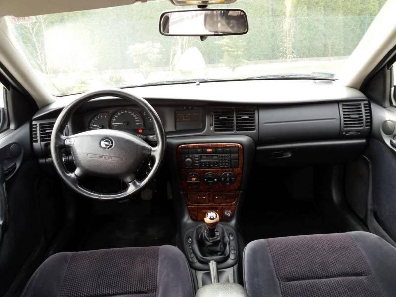 ox_opel-vectra-20-dti-xenon-klima