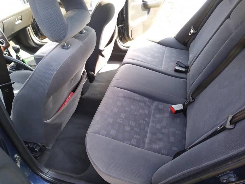 ox_sprzedam-toyote-avensis-kombi-silnik-d4d-2001r-okazja