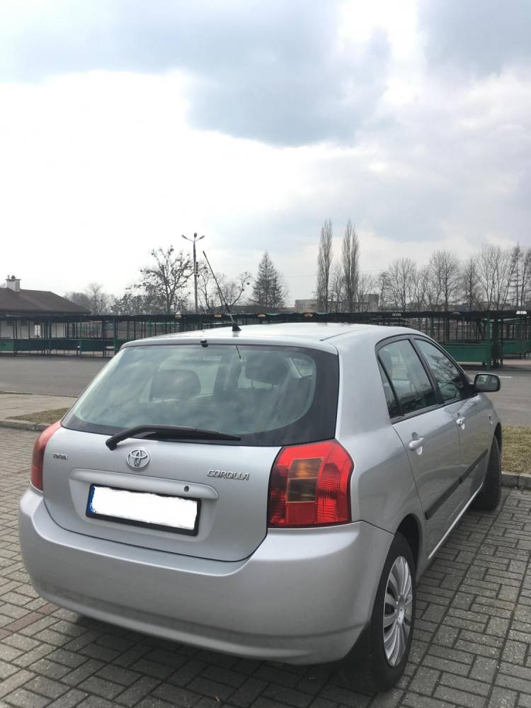 ox_sprzedam-toyota-corolla-14-benzyna