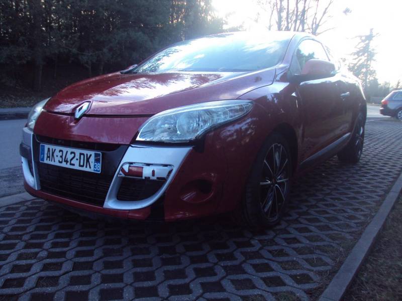 ox_sprzedam-renault-megane-coupe-wersja-limitowana