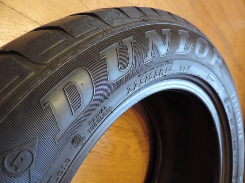 ox_dunlop-sp-sport-01-22555-r16-95v-4mm-opona-letnia