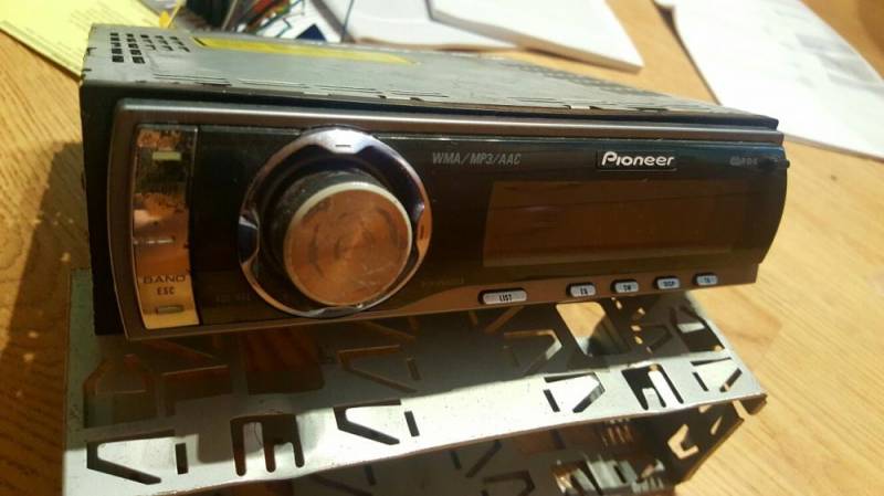 ox_radio-mp3-cd-pioneer-deh-p6900ib-mocne-radio