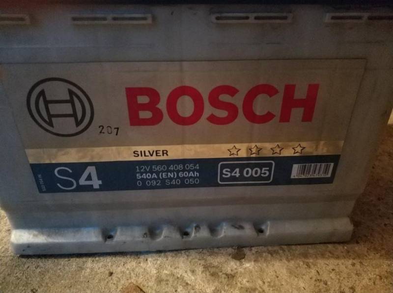 ox_akumulator-bosch-silver-12v-oznaczenie-s4-005-prad-540a-60ah