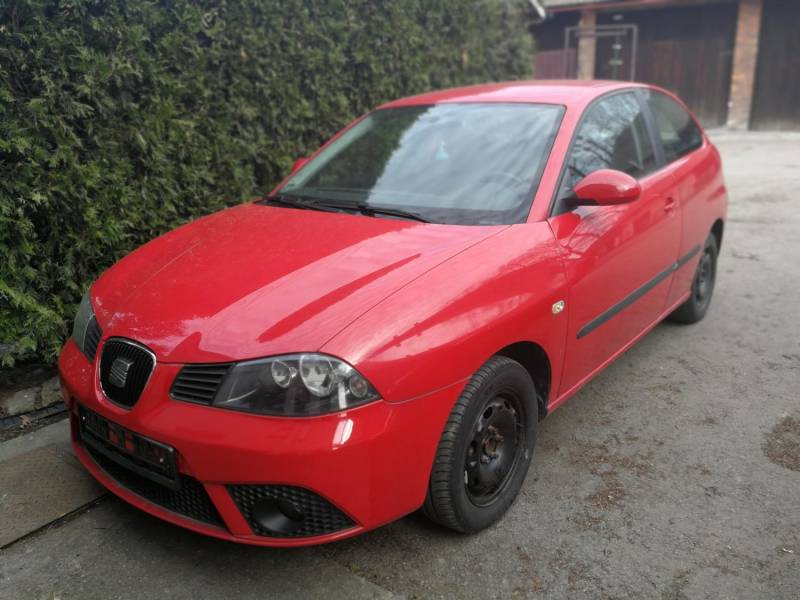 ox_seat-ibiza-2006r-14-benzyna-zarejestrowany-uszkodona