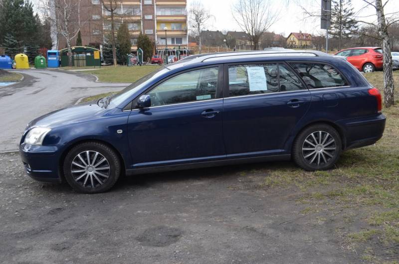 ox_sprzedam-toyota-avensis-combi