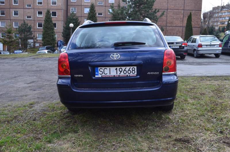 ox_sprzedam-toyota-avensis-combi