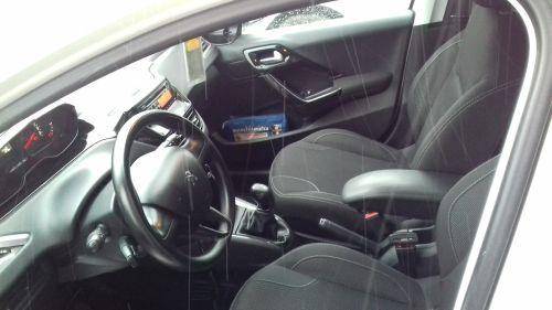 ox_peugeot-208-14-hdi-klima-tempomat2012-rok