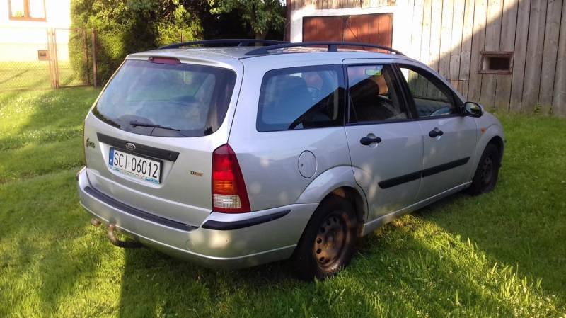 ox_ford-focus-kombi-18-tdci-2004-r-z-hakiem-holowniczym