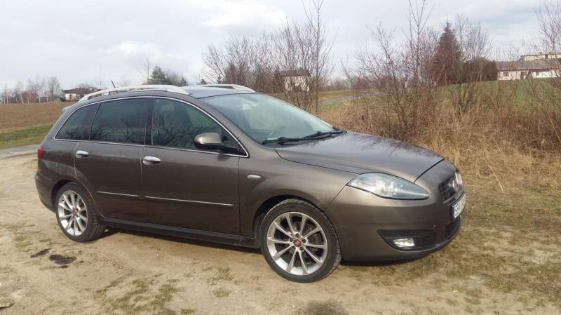 ox_fiat-croma-pelne-wyposazenie-2010r-19-150km-automat-kombi-panorama