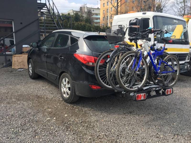 ox_wypozyczalnia-bagaznikow-rowerowych-przyczep