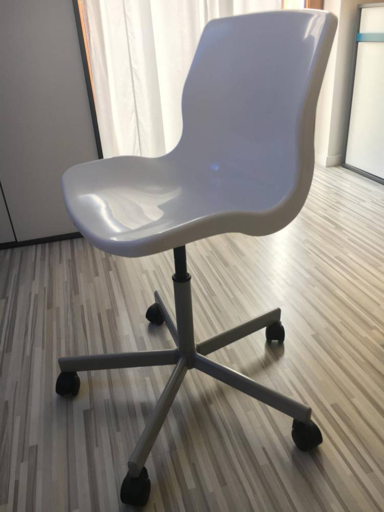 ox_nowoczesne-mlodziezowe-krzeslo-komputerowe-ikea-snille