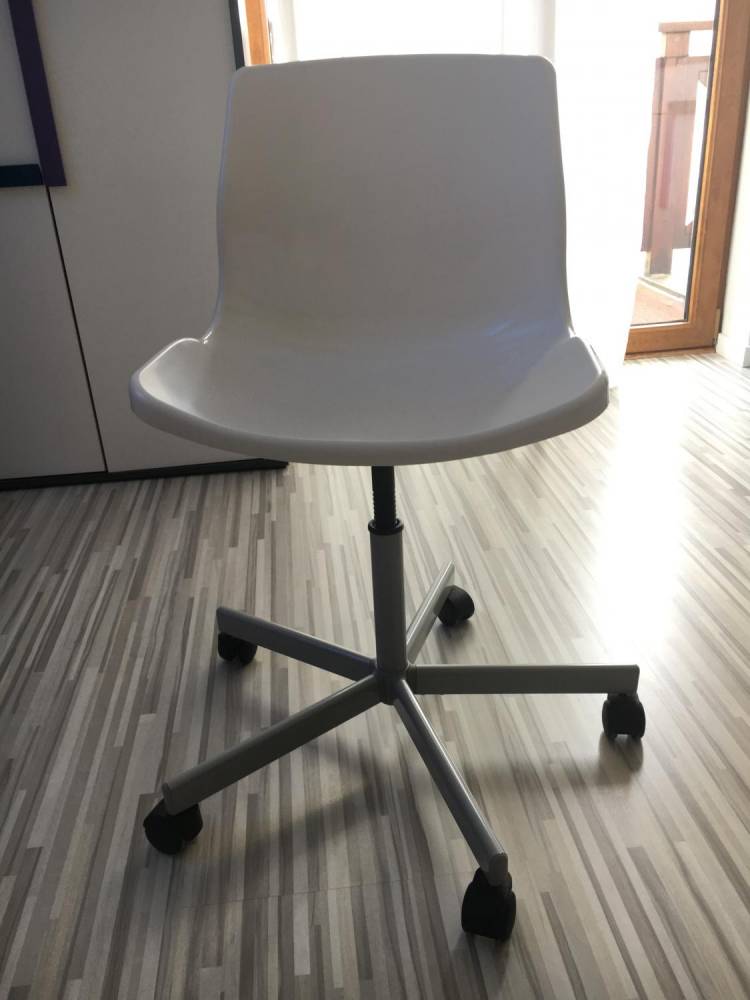 ox_nowoczesne-mlodziezowe-krzeslo-komputerowe-ikea-snille