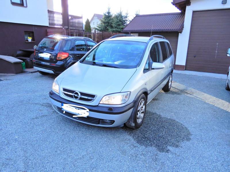 ox_opel-zafira-prywatnie