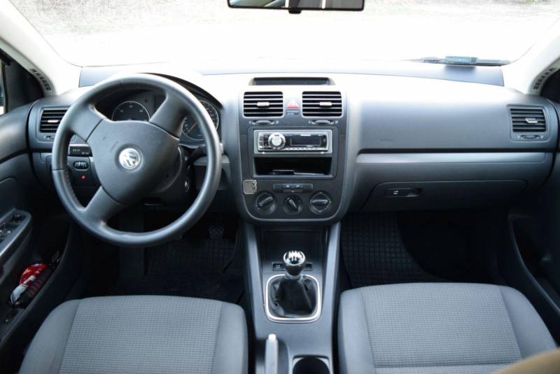ox_vw-jetta-2007-19-tdi-stan-bardzo-dobry-zadbany-klimatyzacja