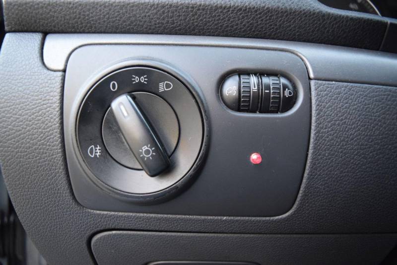 ox_vw-jetta-2007-19-tdi-stan-bardzo-dobry-zadbany-klimatyzacja
