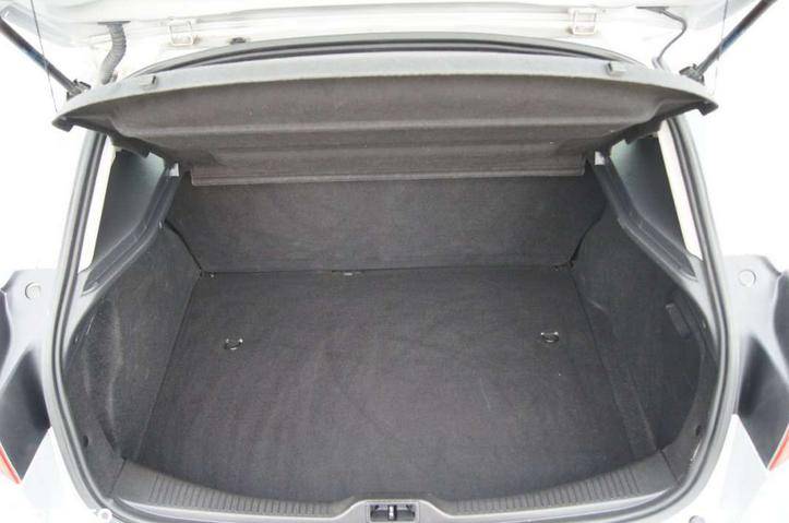 ox_renault-megane-dynamique-15dci-6-biegow-climatronic-hatchback