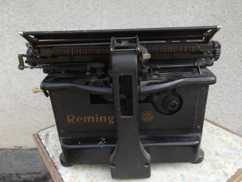 ox_maszyna-do-pisania-remington-lata-40
