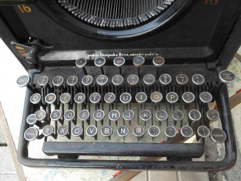 ox_maszyna-do-pisania-remington-lata-40