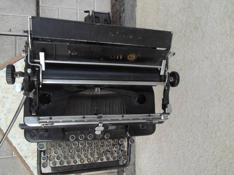 ox_maszyna-do-pisania-remington-lata-40