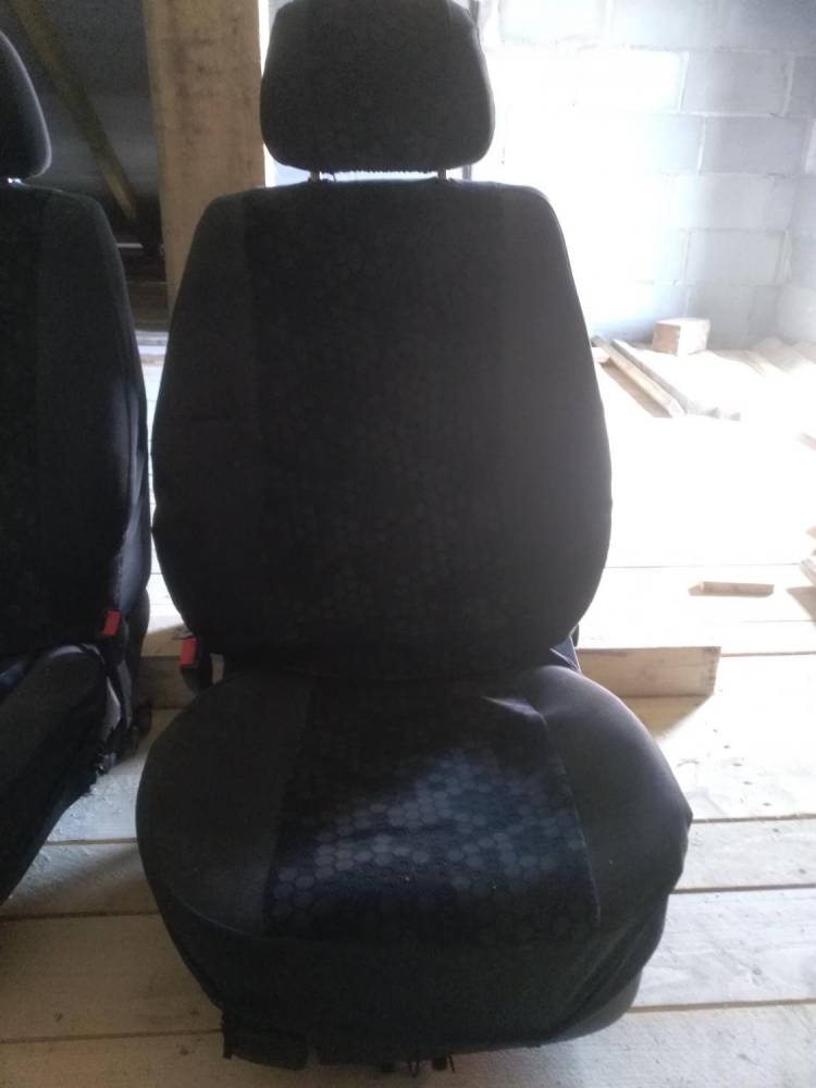 ox_sprzedam-fotele-golf-4-poduszka-podgrzewane-siedzenia