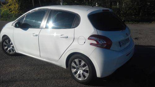 ox_peugeot-208-14-hdi-klima-tempomat2012-rok