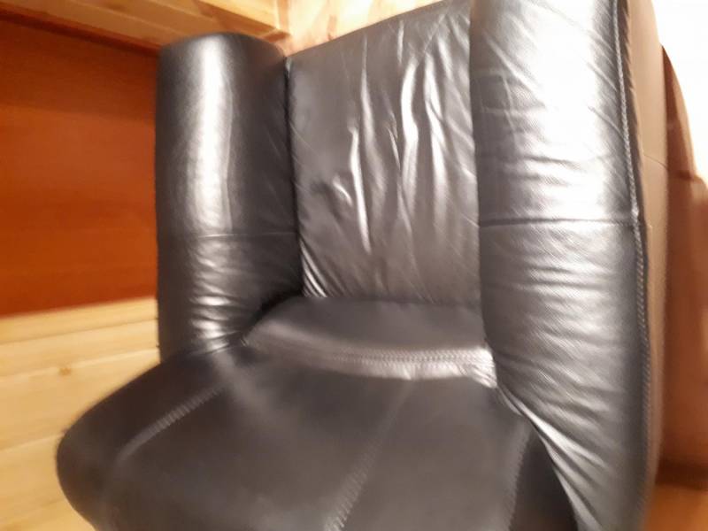 ox_fotel-i-sofa-z-naturalnej-skory-21-w-bardzo-dobrym-stanie-czarny