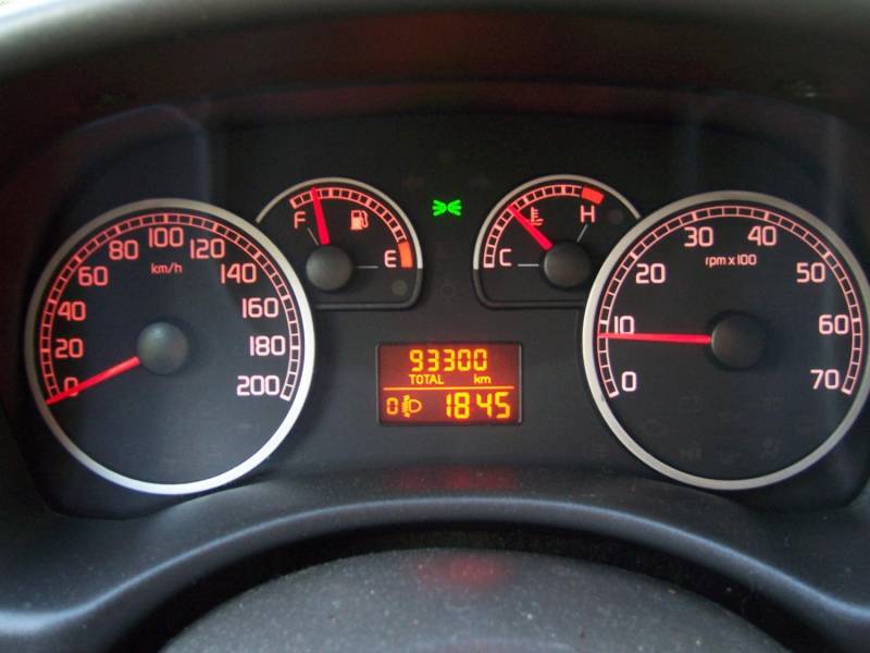 ox_fiat-punto-2-facelifting-2008-rok-13-jtd-diesel-klima-93440km