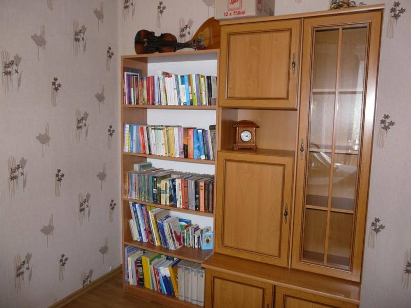 ox_sprzedam-regal-i-witrynke-razem-lub-osobno