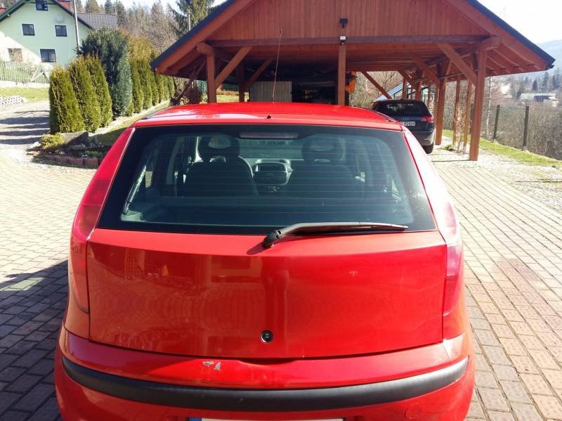 ox_sprzedam-fiat-punto-19-d-2003