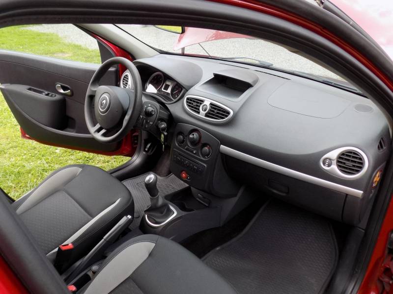 ox_renault-clio-iii-lift-klimatyzacja-alufelgi-5-drzwi-82tys-zadbany