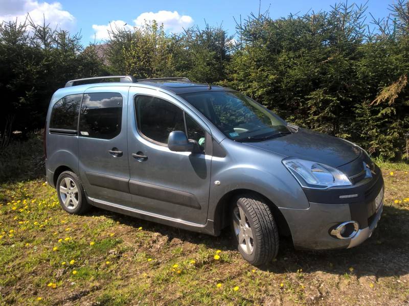 ox_citroen-berlingo-2012r-xtr-16-hdi-87200km-panorama-dach
