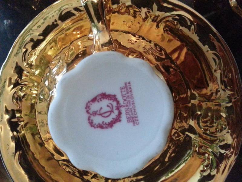 ox_serwis-porcelanowy-zlocony-bernadotte-na-6-osob