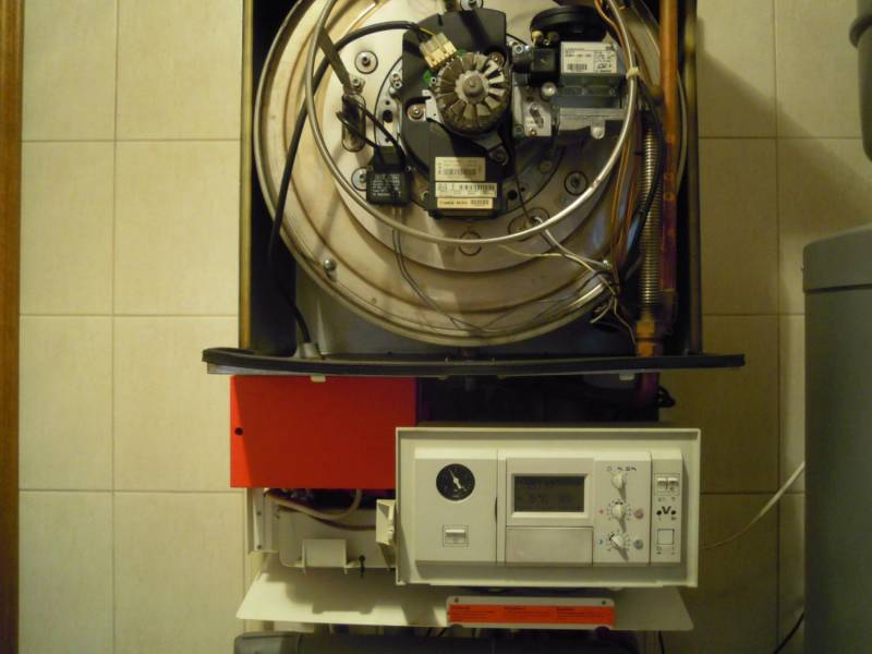 ox_piec-gazowy-kondensacyjny-viessmann-vitodens-200-44kw