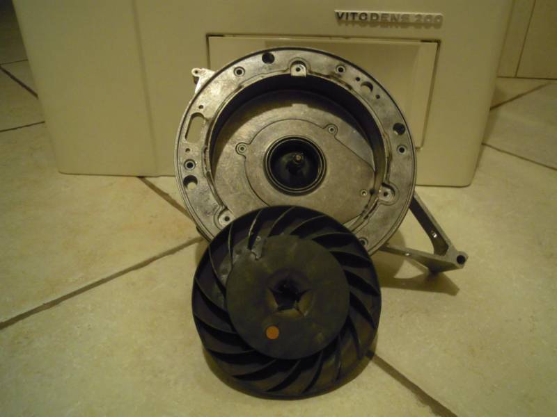 ox_piec-gazowy-kondensacyjny-viessmann-vitodens-200-44kw