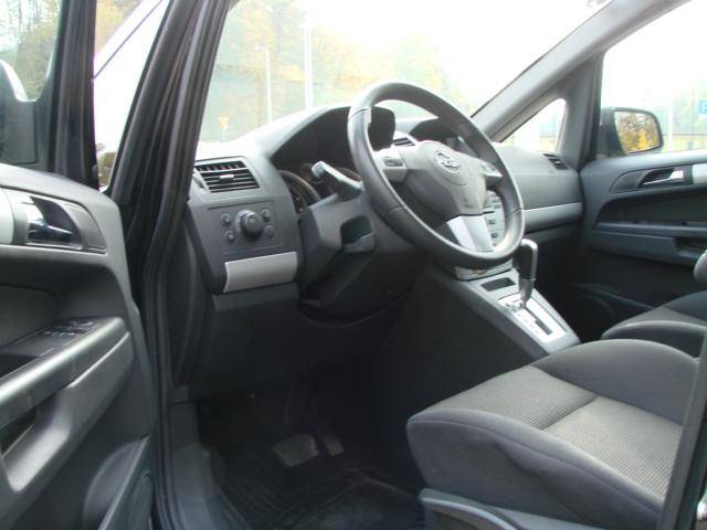 ox_opel-zafira-19-cdti-2010r