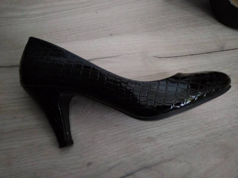 ox_witam-mam-do-sprzedania-buty-damskie