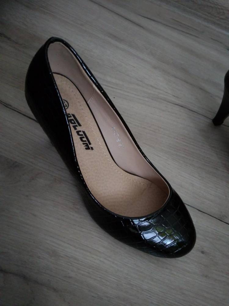 ox_witam-mam-do-sprzedania-buty-damskie