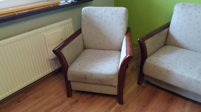 ox_komplet-wypoczynkowy-kanapa-2-fotele-drewniany