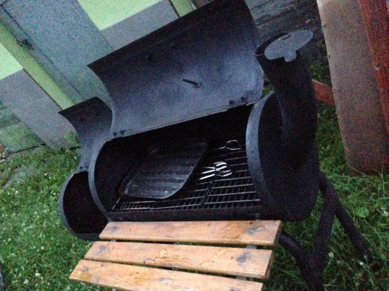 ox_sprzedam-grill-ogrodowy-z-wedzarnia