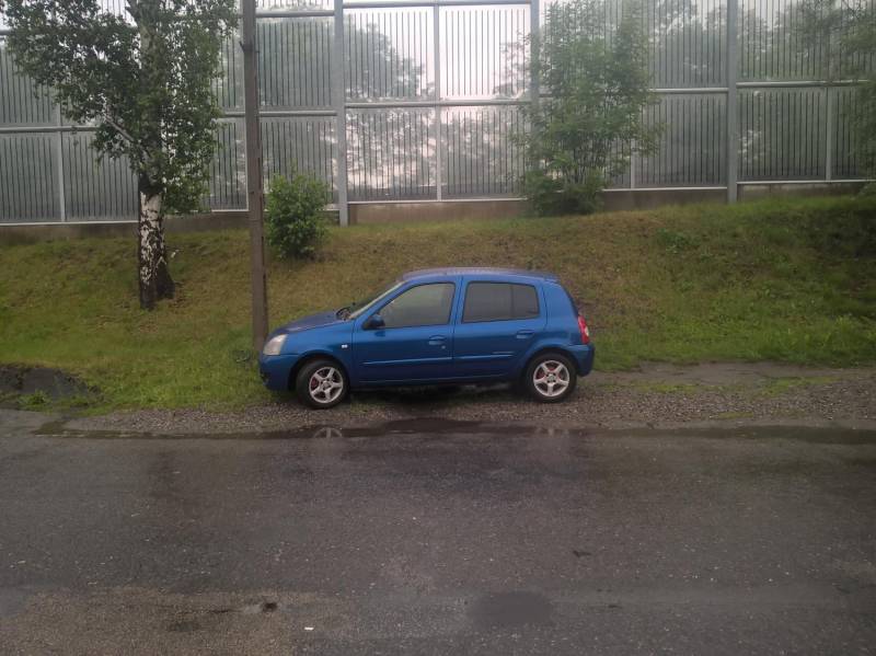 ox_renault-clio-2-campus-2008r-12-benzyna