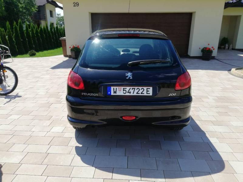 ox_peugeot-206-11benzyna-2006rok-klimatronik