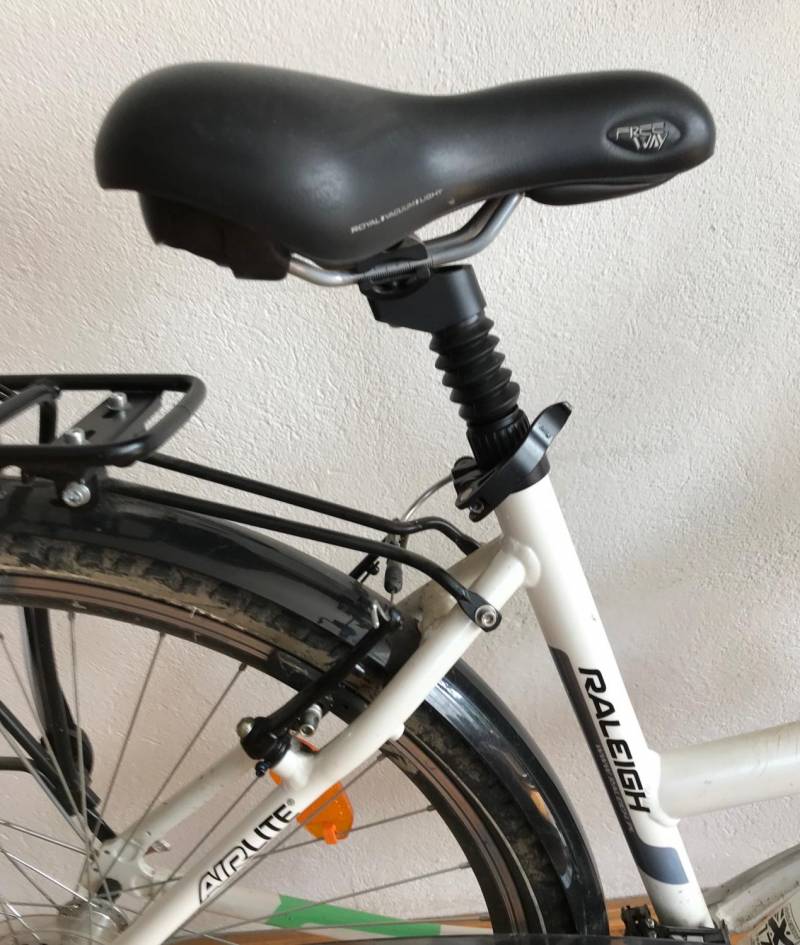 ox_rower-raleigh-odyssey-uzywany-trekking-damski-28-cali-900-zl