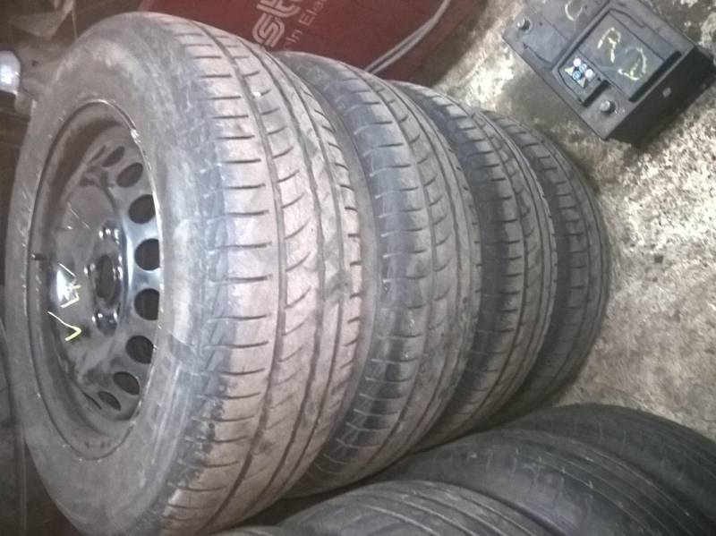ox_kola-vw-golf-v-felgi-stalowe-z-oponami-letnimi-pirelli