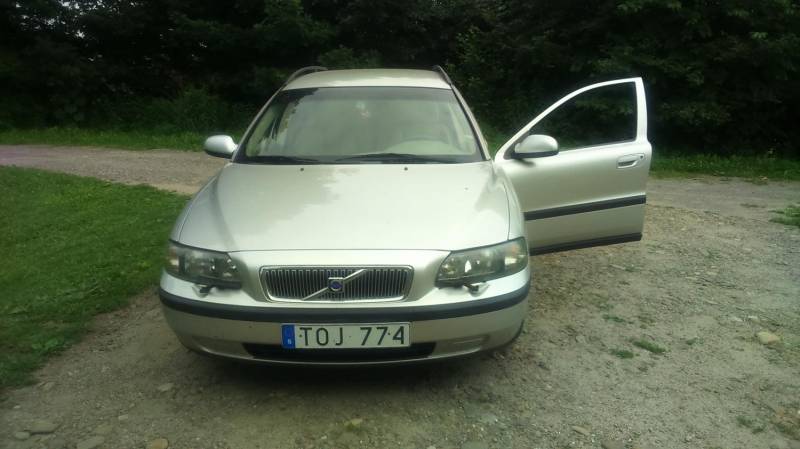 ox_volvo-v70-2002