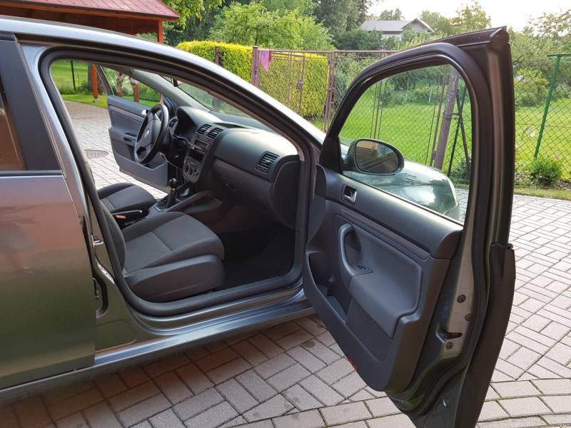 ox_vw-jetta-19-tdi-z-polskiego-salonu-od-kobiety
