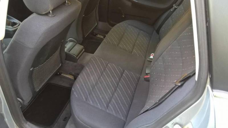 ox_audi-a4quatro1998r24benzsprowadzklimatrstan-bdb208000km