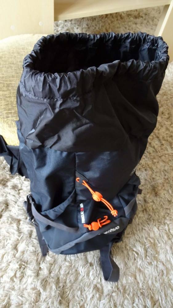 ox_plecaki-turystyczne-forclaz-20-air-quechua-air-cooling